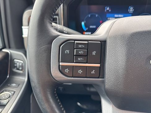 Used 2024 Ford F350 Lariat image 37