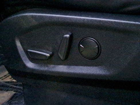 Used 2020 Ford Edge SEL w/ Cold Weather Package image 21