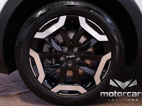 Used 2025 Kia Telluride EX image 19