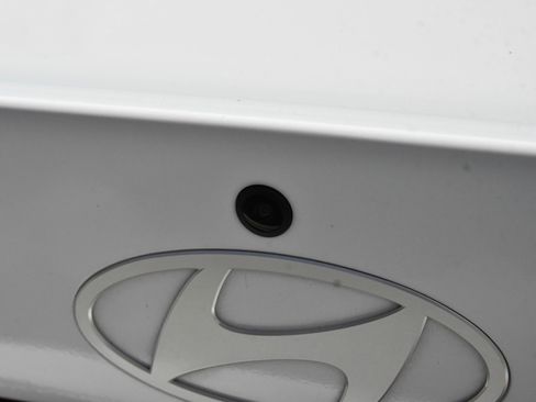 Used 2025 Hyundai Elantra Limited image 43