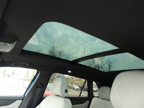 New 2025 Volkswagen Atlas Cross Sport SEL Premium R-Line image 13