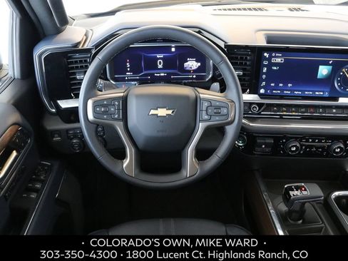 Used 2023 Chevrolet Silverado 1500 High Country w/ High Country Premium Package AWD/4WD image 8