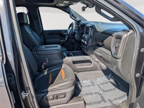 Used 2020 GMC Sierra 2500 AT4 w/ AT4 Premium Package AWD/4WD image 11