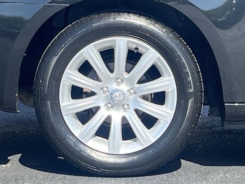 Used 2010 Chrysler Sebring Limited FWD image 27