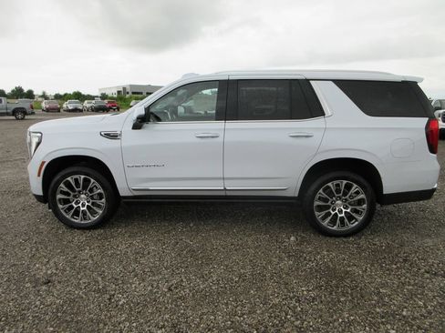 New 2026 GMC Yukon Denali w/ Denali Reserve Package AWD/4WD image 7