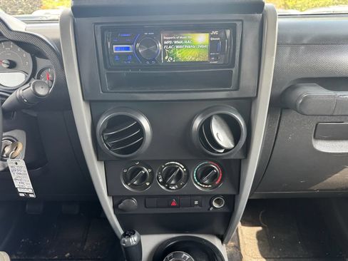 Used 2008 Jeep Wrangler X AWD/4WD image 23