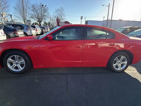 Used 2022 Dodge Charger SXT image 7