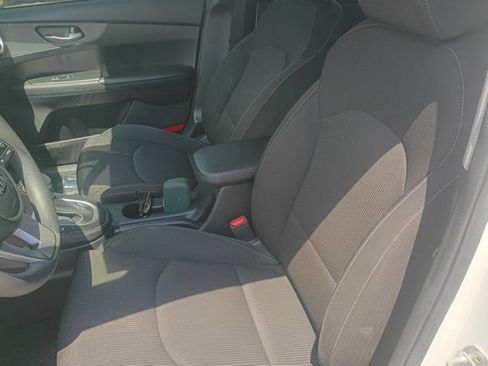 Used 2020 Kia Forte LXS FWD image 34