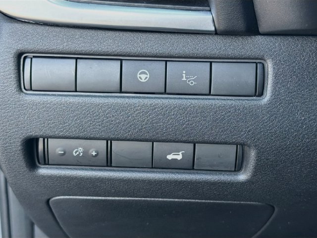 Used 2021 Nissan Rogue Platinum FWD image 36