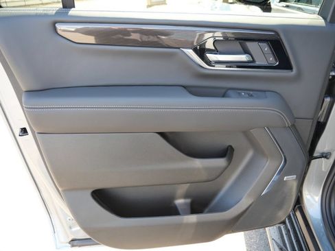 New 2026 GMC Yukon XL Elevation AWD/4WD image 33