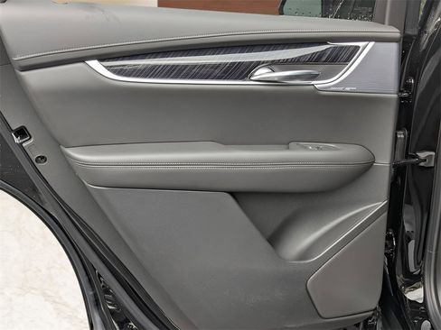 New 2025 Cadillac XT6 Premium Luxury w/ Technology Package image 12