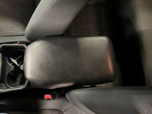 Used 2019 Toyota RAV4 XLE AWD/4WD image 26