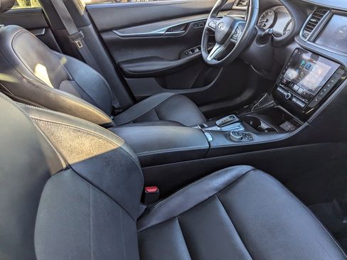 Certified 2024 INFINITI QX50 Luxe image 12
