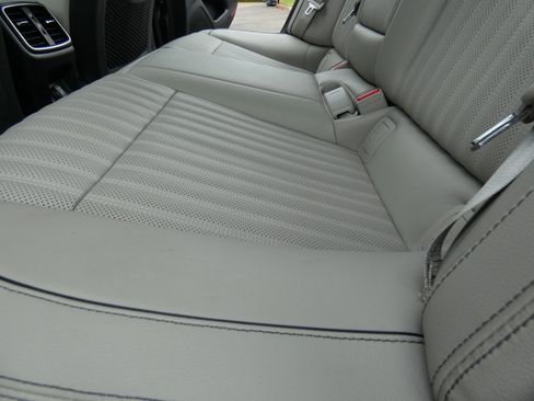 Used 2023 Genesis G70 2.0T w/ Sport Prestige Package image 41