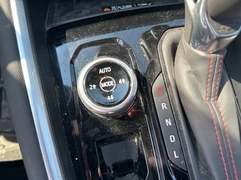 Used 2024 Chevrolet Colorado Z71 w/ Z71 Convenience Package 2 AWD/4WD image 11