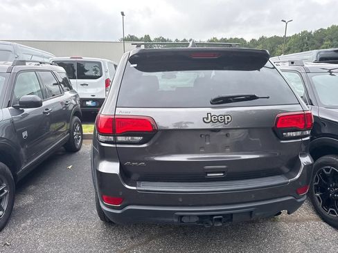 Used 2016 Jeep Grand Cherokee Laredo 75th Anniversary AWD/4WD image 16