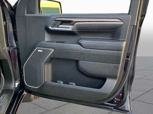 Used 2023 Chevrolet Silverado 1500 LT Trail Boss w/ Convenience Package II AWD/4WD image 22