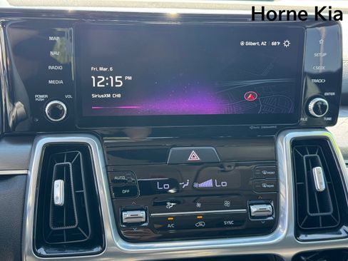 Certified 2023 Kia Sorento SX image 18