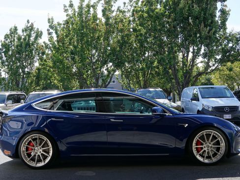 Used 2020 Tesla Model 3 Performance AWD/4WD image 10