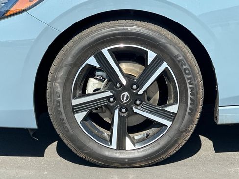 Used 2024 Nissan Sentra SV FWD image 36
