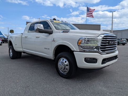 Used 2023 RAM 3500 Limited image 4
