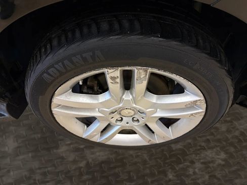 Used 2015 Mercedes-Benz ML 350 ML 350 4MATIC Sport Utility 4D image 34