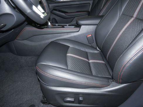 New 2025 Nissan Altima 2.5 SR image 21