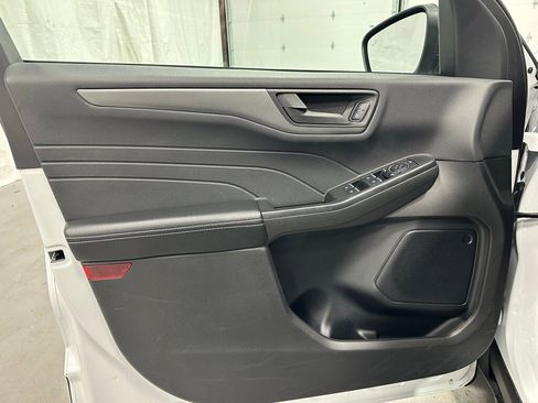 Used 2025 Ford Escape Active image 8