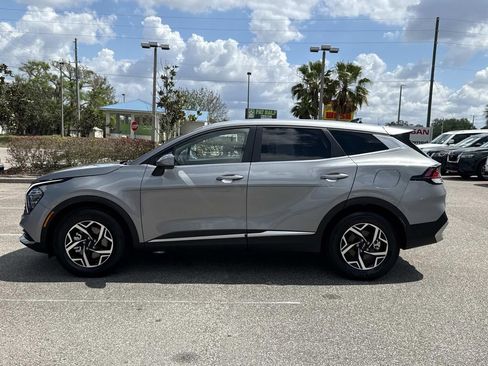 Used 2025 Kia Sportage LX image 7