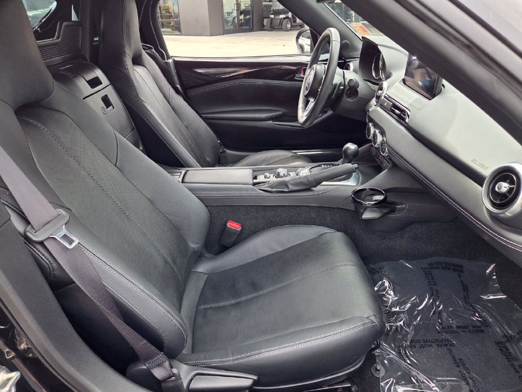 Used 2024 MAZDA MX-5 Miata Grand Touring RWD image 15