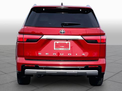 Used 2023 Toyota Sequoia Capstone AWD/4WD image 5