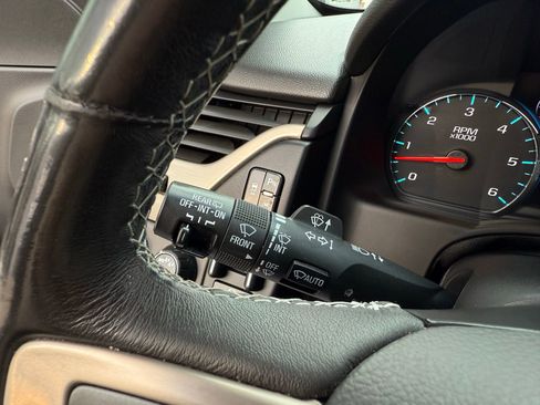 Used 2018 GMC Yukon Denali image 53