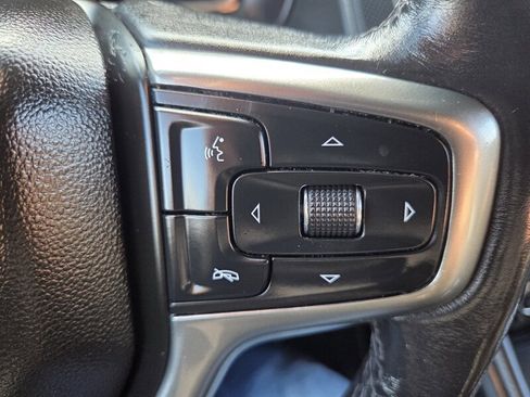 Used 2021 Chevrolet Suburban Premier image 16