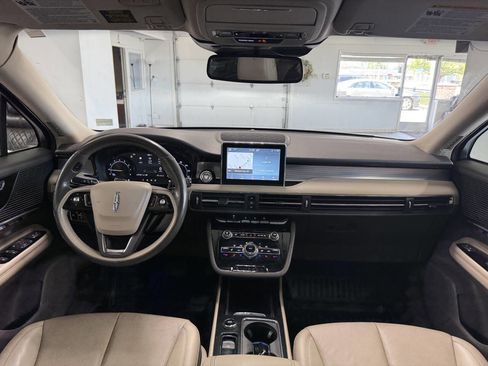 Used 2022 Lincoln Corsair AWD w/ Premium Package image 15