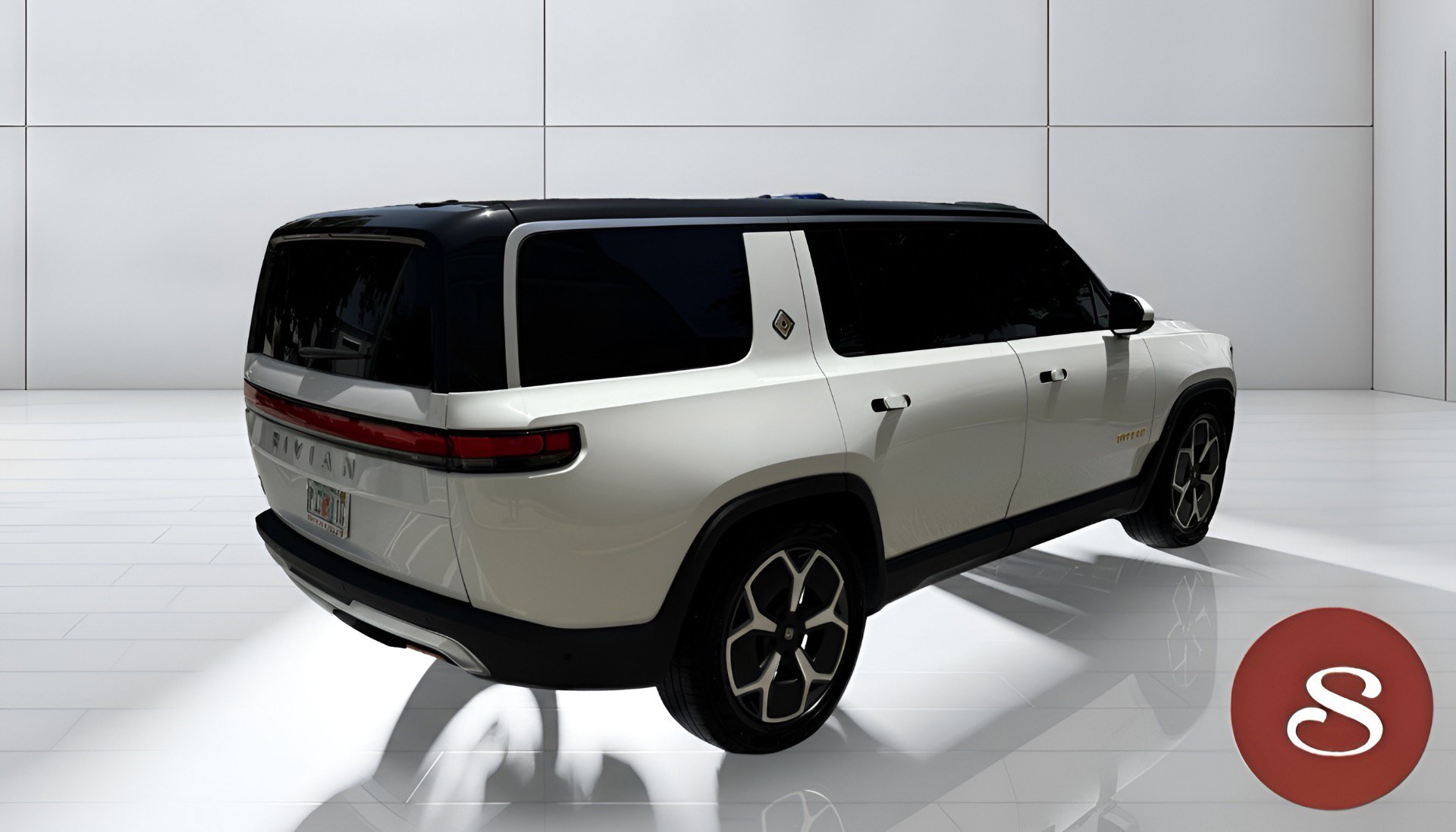 Used 2024 Rivian R1S Adventure Quad AWD/4WD image 10