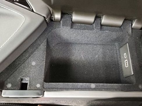 Used 2024 Chevrolet Corvette Stingray Preferred Conv w/ Z51 Performance Package RWD image 49