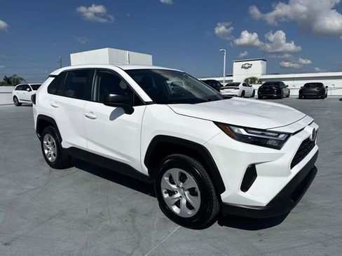 Used 2025 Toyota RAV4 LE image 33