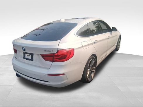 Used 2018 BMW 330i Gran Turismo xDrive AWD/4WD image 3