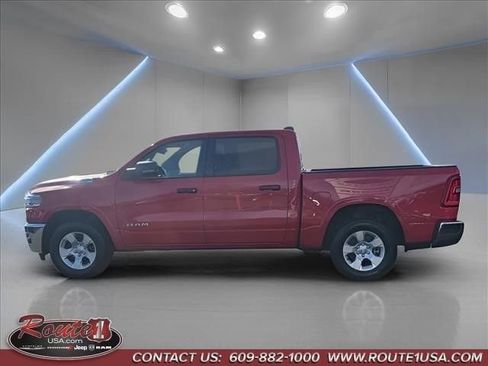 Used 2025 RAM 1500 Big Horn AWD/4WD image 6