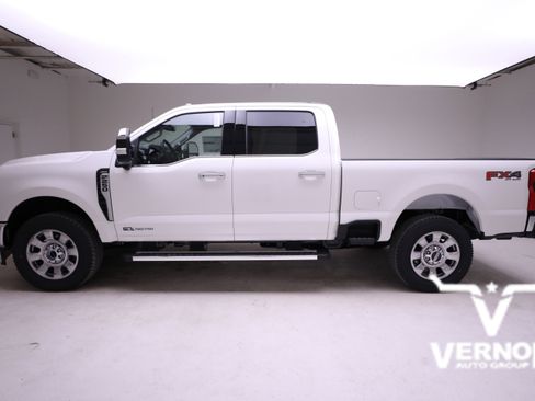 New 2026 Ford F250 Lariat w/ Chrome Package image 2