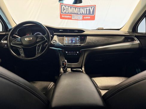 Used 2018 Cadillac XT5 Luxury image 31
