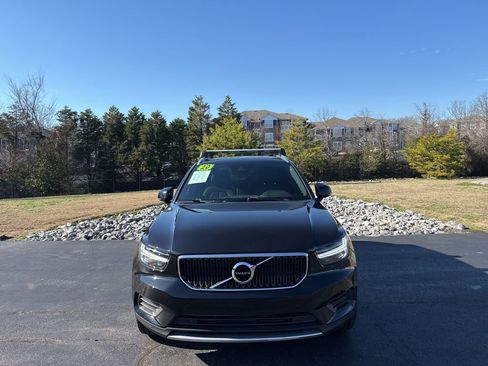 Used 2020 Volvo XC40 T5 Momentum w/ Premium Package image 8