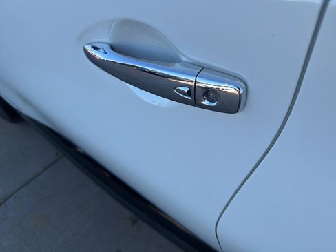 Used 2024 Nissan Murano SV w/ SV Midnight Edition Package image 13