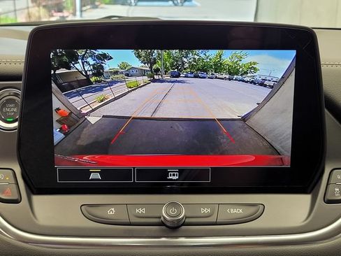 Used 2025 Chevrolet Blazer LT AWD/4WD image 13