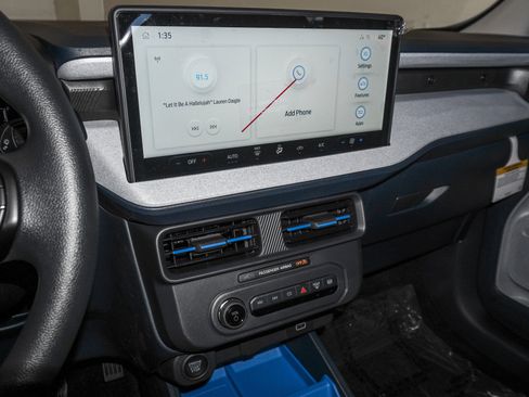 New 2026 Ford Maverick XLT FWD image 30