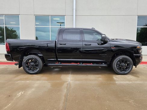 New 2026 RAM 2500 Laramie AWD/4WD image 2