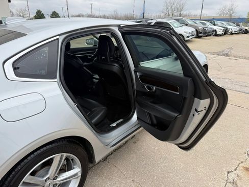 Used 2017 Volvo S90 T5 Momentum w/ Protection Package FWD image 22
