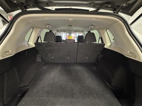Used 2024 Nissan Rogue S AWD/4WD image 13