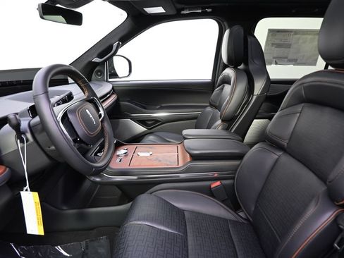 New 2026 Lincoln Navigator L Black Label AWD/4WD image 13