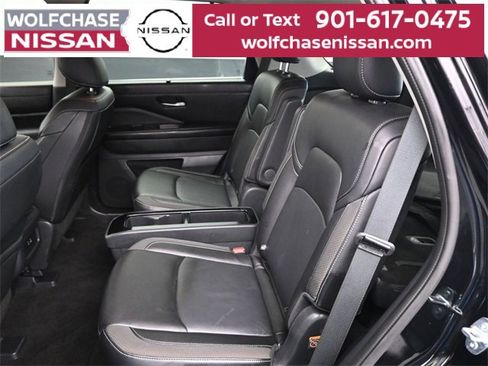 Used 2024 Nissan Pathfinder SL w/ SL Premium Package image 12